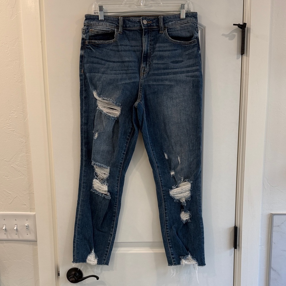 Distressed Skinny Jeans| Size: 30